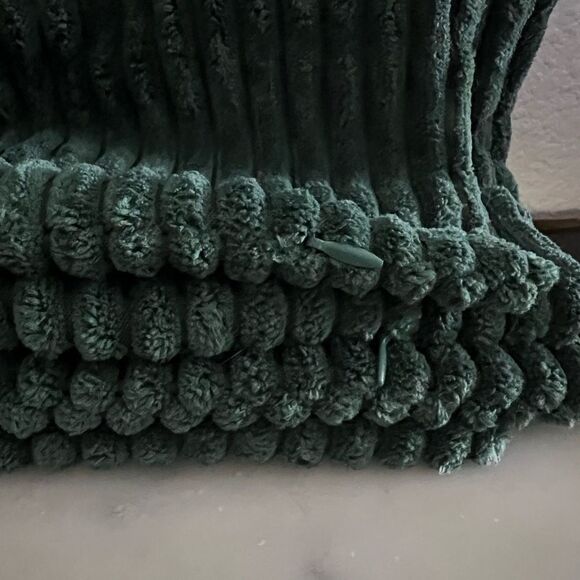 Throw Pillow Covers Set 16" x 16" (Pack of 2) Army Green Holidays NIB By Miulee - Picture 3 of 5